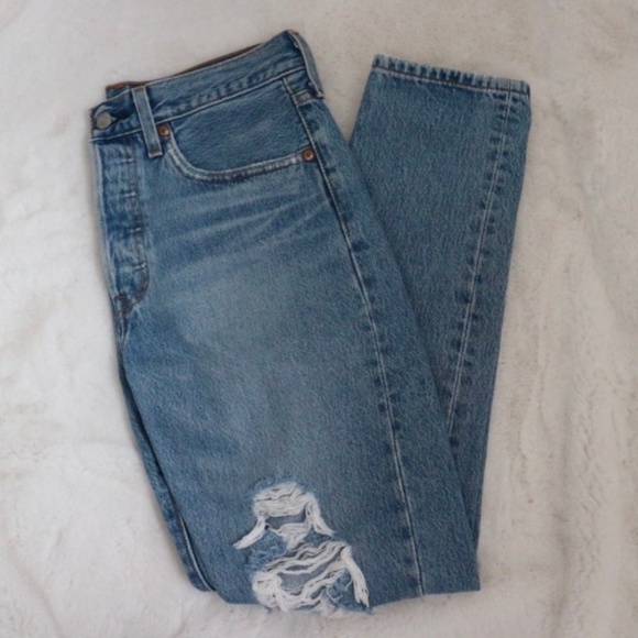 Levi's Blue Ripped Jean - Picture 1 of 1